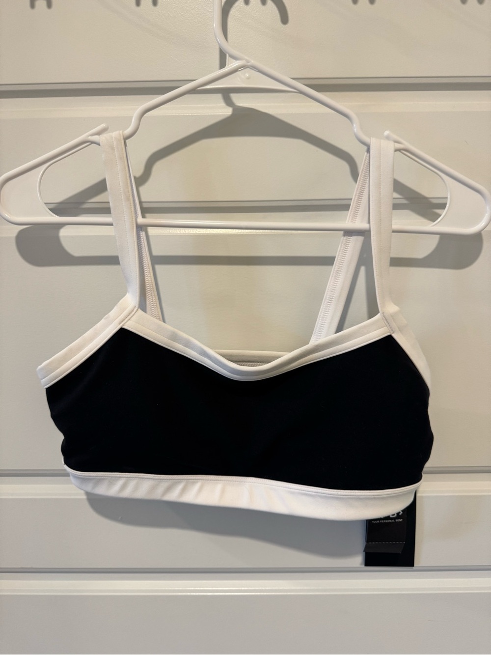 NWT Abercrombie YPB Black & White Sports bra
